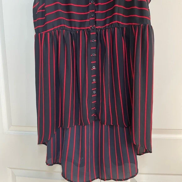 Torrid Lexie Georgette Sleeveless Hi Lo Navy Red Stripe Sheer Button Tunic Top - Picture 6 of 13